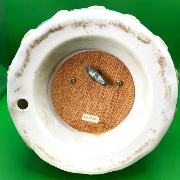 VTG Ceramic Old World Father Christmas Music Box Figurine Flowers Swan Holiday - Picture 7 of 16